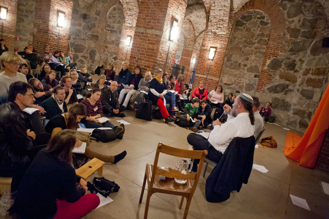 Rabbi David Lazar var inbjuden gäst vid en av workshoparna på lördagen. Han förde en dialog med broder Norbert om Psaltarpsalmen 117. 